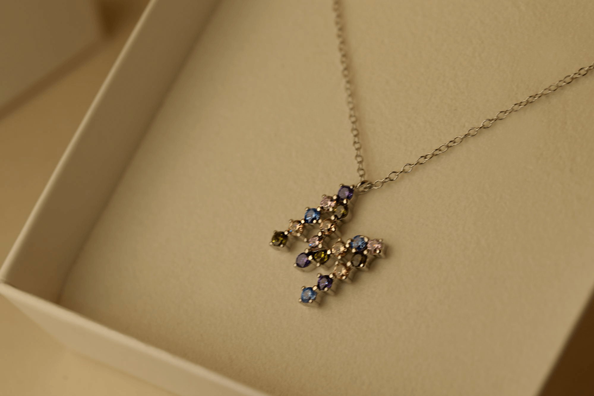 Multi Zirkonia Buchstabenhalskette, 925 Sterling Silber Halskette 42cm